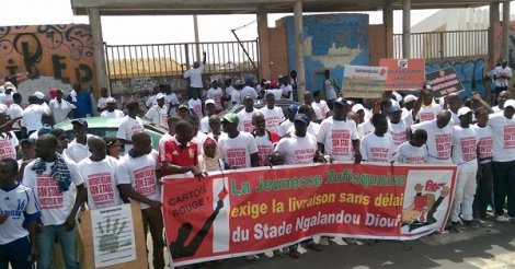 Pourquoi le stade Ngalandou Diouf de Rufisque tarde à faire peau neuve