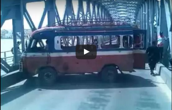 Incivisme sur le Pont Faidherbe : le chauffeur de « car rapide » arrêté.