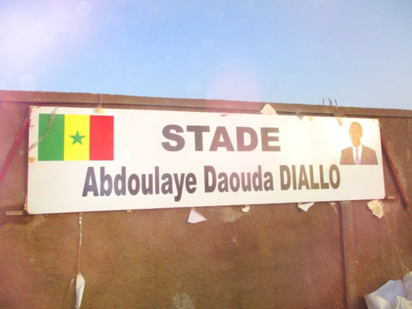 Abdoulaye Daouda DIALLO baptise le stade de la commune de Boké Dialloubé à son nom: les populations s’insurgent