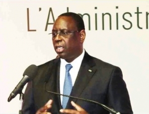 Malédiction du pétrole: le Sénégal va avoir une approche prudente, lucide et transparente, selon Macky Sall