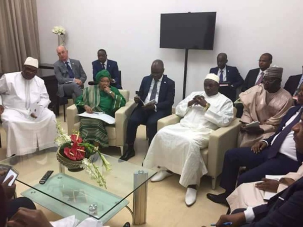 Les images du Pr Adama Barrow présent au sommet Afrique-France à Bamako