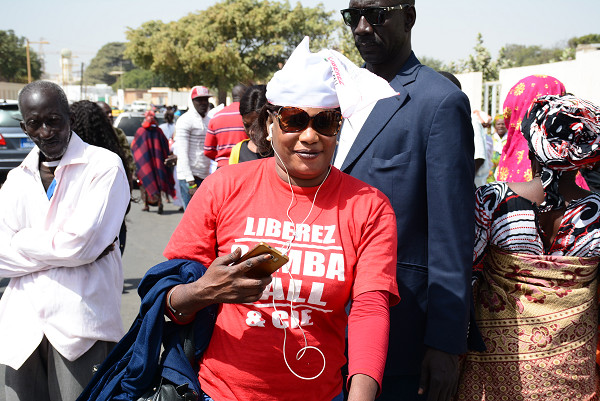 Les images de la mobilisation des partisans, amis et parents du maire de la Médina au tribunal