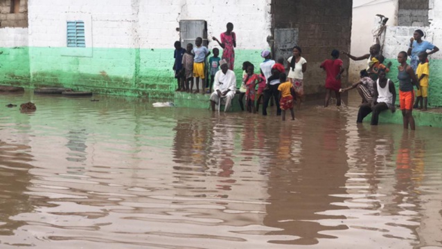 Inondations : Taïba Niassène complètement engloutie par les eaux de pluie (photos).