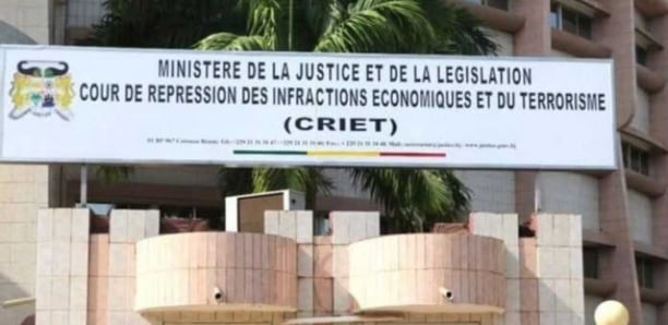 Bénin : 2 magistrats arrêtés pour tentative d’extorsion de fonds à un prisonnier