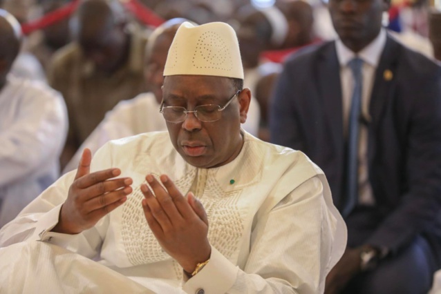 En visite au Sénégal : Azali Assoumani, le Président Comorien et le Chef de l’état Macky Sall ont prié à la Grande Mosquée Massalikoul Djinane