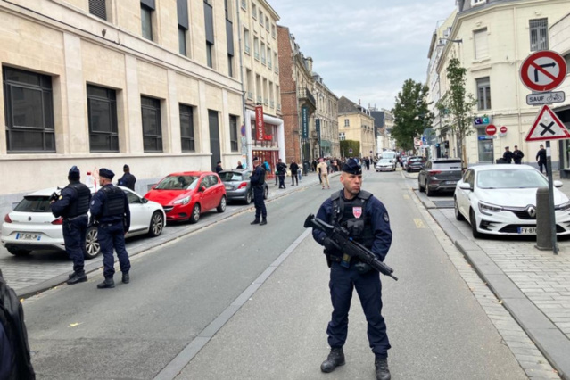 France: ce que l'on sait de l'auteur de l'attaque dans le lycée d'Arras