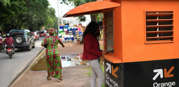 Rufisque: La chute de 3 escrocs dont une dame, qui pompaient des comptes Orange Money