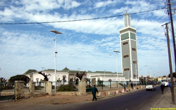 La Grande mosquée de Dakar quadrillée par la garde raprochée, la police et les Rg