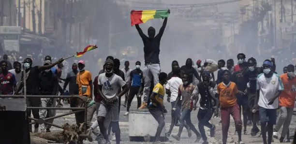 Situation sociopolitique du Sénégal : Marche interdite, débrayage, suspension de l'internet, du Ter, un "mardi gras" pas comme les autres...