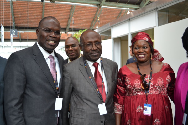 ​Khalifa Sall pose avec Nata Samb et l'ancien Pm sous Diouf!