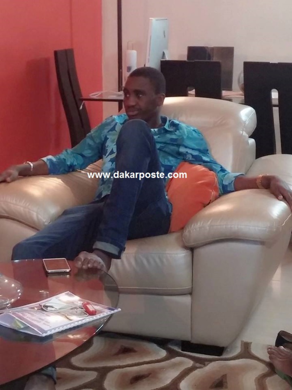 Arrêt sur image: Waly Seck , secoué par le cas de son pater, tente de tenir le coup. Il continue d'assurer des "live" au Penc Mi