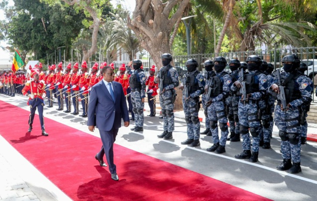 NOUVELLE DÉCISION : MACKY SALL RÉORGANISE LA GENDARMERIE EN L’INTÉGRANT COMPLÈTEMENT DANS L’ARMÉE