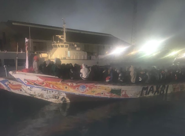 ÉMIGRATION IRRÉGULIÈRE | INTERCEPTION AU LARGE DE GORÉE D’UNE PIROGUE AVEC 164 CANDIDATS