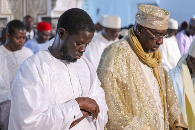 Le Président de la République, SEM Bassirou Diomaye Faye, a effectué la prière de la Tabaski à la grande mosquée de Dakar (IMAGES EXCLUSIVES)