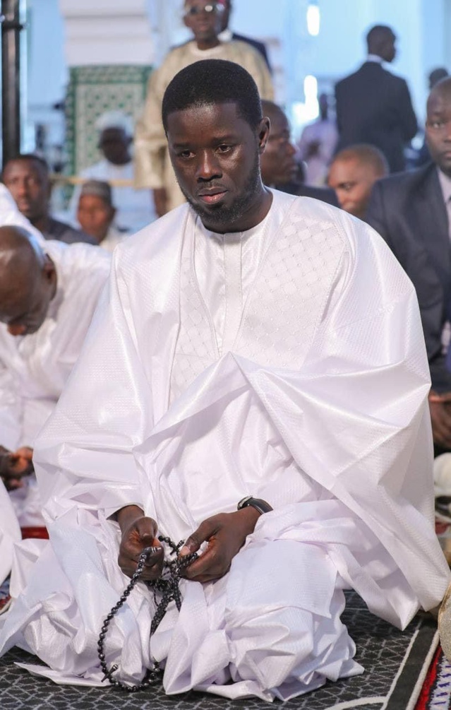 Le Président de la République, SEM Bassirou Diomaye Faye, a effectué la prière de la Tabaski à la grande mosquée de Dakar (IMAGES EXCLUSIVES)