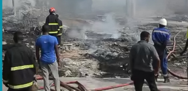 Thiaroye-sur-Mer : Une entreprise de matelas ravagée par les flammes, les pertes estimées à 600 millions F CFA