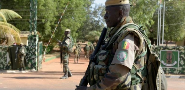 Gambie : La Cedeao récompense les soldats du 7e contingent sénégalais de l’Ecomig