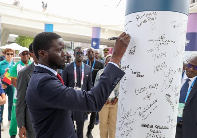 Le Président de la République Bassirou Diomaye Faye, s'est rendu au village olympique