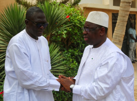 Manœuvres au Palais : Macky Sall en conciliabules avec les ministres conseillers Benoît Sambou et Mor Ngom et le député Moustapha Diakhaté