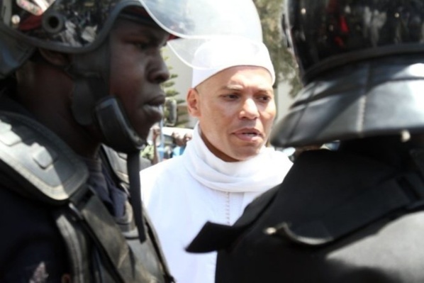 Ce que risque Karim Wade en faisant  parvenir au khalif général des mourides une correspondance