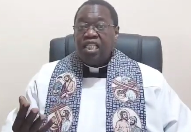 PORT DU VOILE DANS LES ÉTABLISSEMENTS SCOLAIRES-   Abbé  André Latyr NDIAYE Membre du  Clergé Catholique écrit à Ousmane Sonko