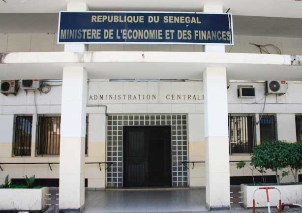 SÉNÉGAL- 4 cadres du ministère des finances et 3 présumés complices déférés dans le cadre de la “reddition des comptes”