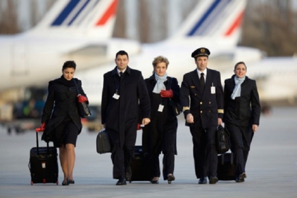 Air France: cinq salariés de la compagnie aérienne en garde à vue