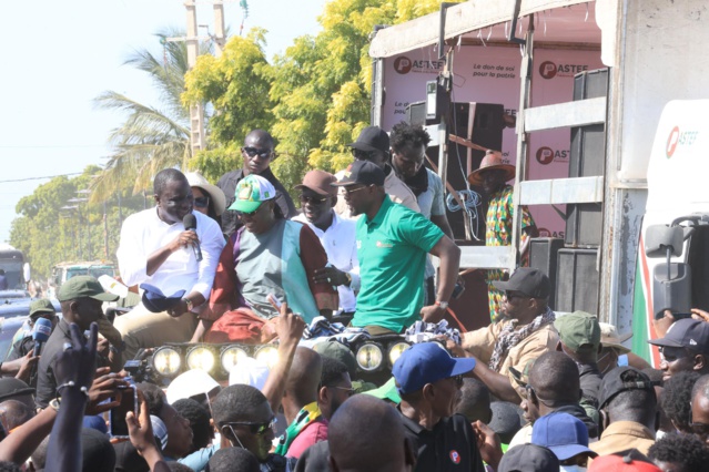 Campagne électorale à l'étape de Joal- Ousmane Sonko draine encore des foules !