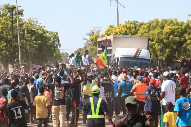 Campagne électorale à l'étape de Joal- Ousmane Sonko draine encore des foules !