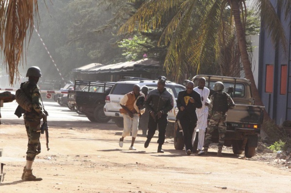 Mali : au moins trois otages tués lors de l'attaque contre l'hôtel Radisson de Bamako