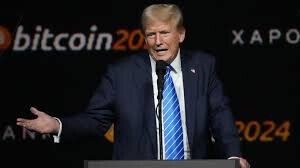 Économie: le bitcoin bat un nouveau record avant l'investiture de Donald Trump