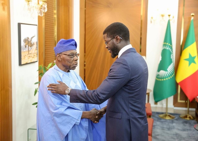 Olusegun Obasanjo reçu par le Pr Diomaye Faye 