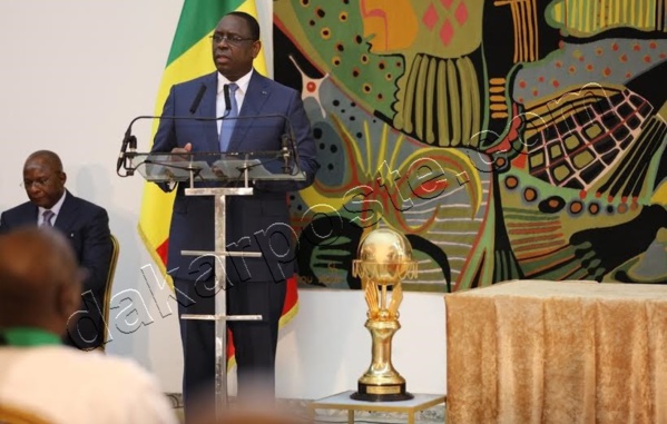 MACKY SALL ÉLÈVE LES LIONNES DU BASKETBALL AU RANG D’OFFICIERS DE L’ORDRE NATIONAL DU LION