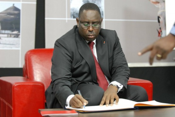 EXCLUSIF DAKARPOSTE!       Macky Sall signe la mort du BSDA !