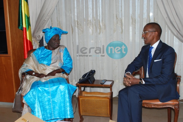 Mimi Touré à Abdoul Mbaye : "Si le chef de l’Etat te choisit parmi 14 millions de Sénégalais, tu lui dois tout"