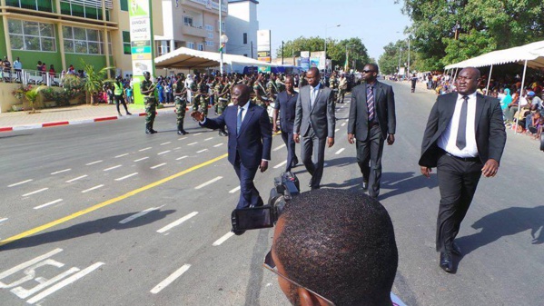 Idrissa Seck a participé au défilé du 4 Avril à Thiés  (Les premières images)