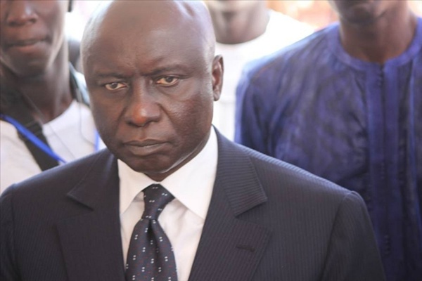  La preuve qu'Idrissa Seck est agent immobilier en ...France (documents)