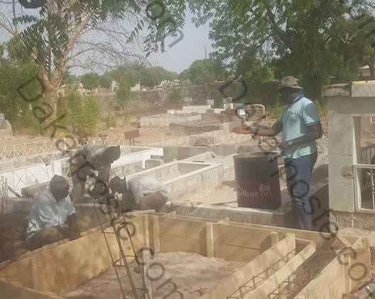 Le PDS divisé sur sa participation au dialogue national...Au moment où Omar Sarr représentait son parti au Palais Présidentiel, le porte parole du PDS a préféré quitter Dakar pour ... Ce qu'on sait sur la position de Farba Senghor et Fabouly Gaye...