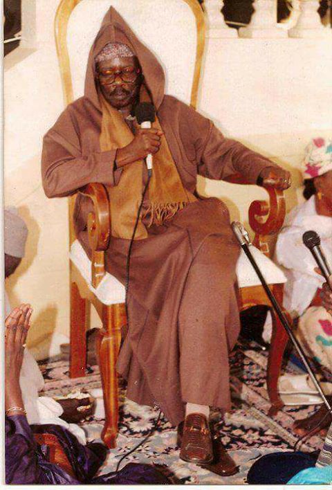 Rappel à Dieu de Serigne Cheikh Ahmed Tidiane Sy Al Maktoum, Khalif General des Tidianes ...Le saint homme discrètement porté en terre à Tivaouane...