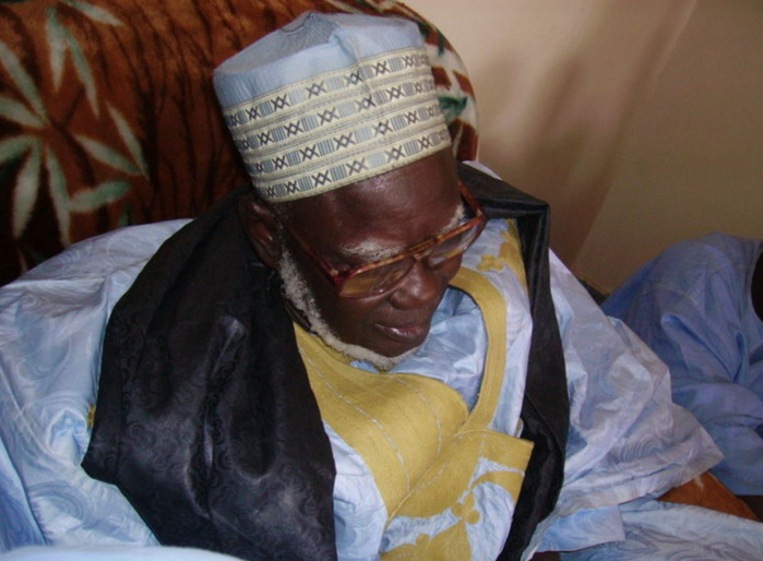 Le khalif général des mourides , Serigne Mountakha Mbacké en...retraite spirituelle 