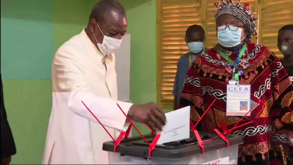 Scrutin en Guinée: Condé a voté!