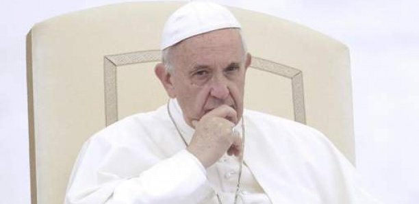 Le pape condamne le commerce incontrôlé des armes: “Il est temps de dire ‘ça suffit’”