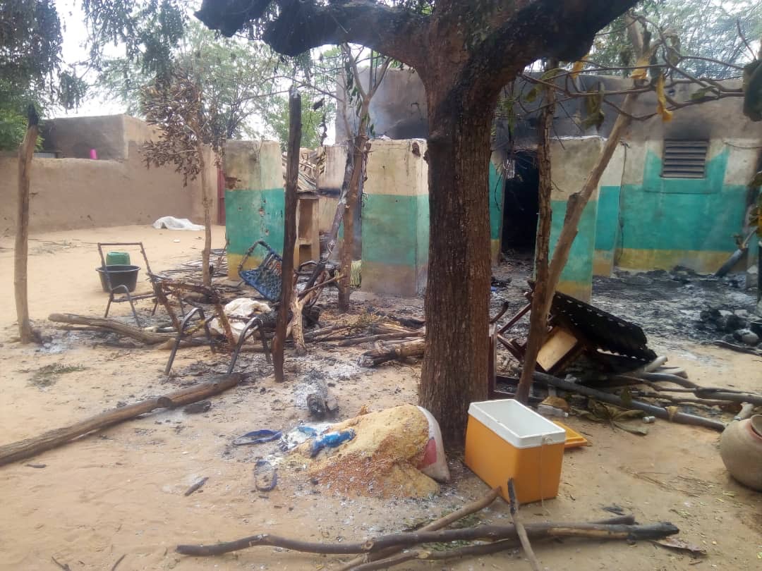 Mali: plus de 130 civils tués par des jihadistes présumés dans le centre