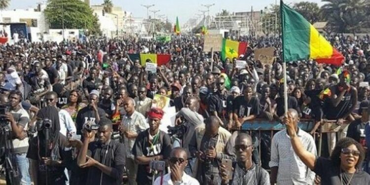 Tensions Politiques au Sénégal : Appel à la Mobilisation Pacifique sous le Hashtag #FreeSenegal