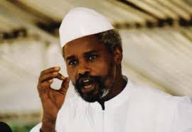 Habré traite de "vaches", "traitres", "c'est le procès  de l'impérialisme et du colonialisme. C'est de la mascarade"