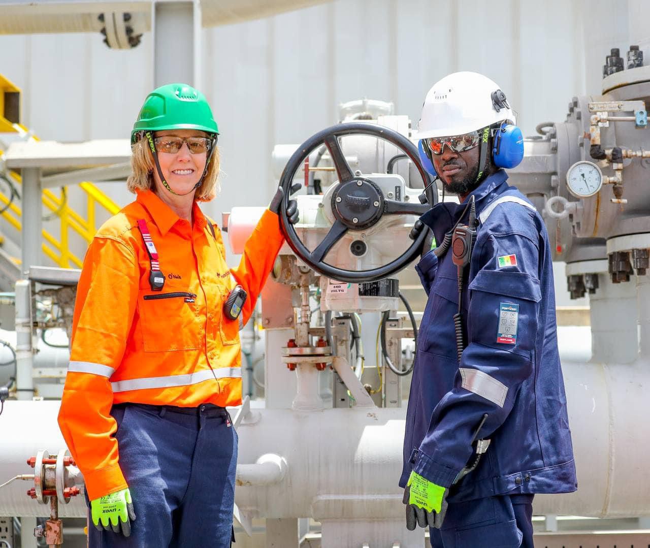 Premiers barils de pétrole au SÉNÉGAL- Les images exclusives de la visite sur la plateforme Sangomar du chef de l'Etat Bassirou Diomaye Diakhar Faye 
