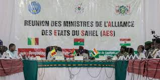 Les regards tournés vers le sommet de l'AES à Niamey lors d'une réunion de ministres de la Cédéao