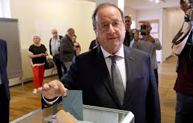 Législatives françaises: François Hollande, un ancien président redevenu député