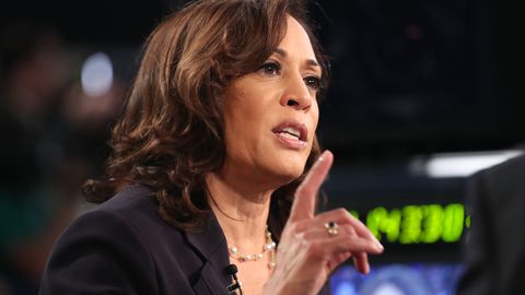 Qui est Kamala Harris et sera-t-elle la première femme présidente des États-Unis ?