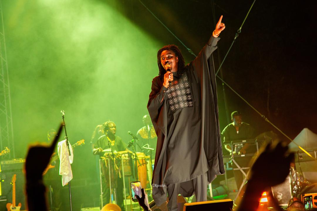 Paris- Wally Seck fait danser les olympiens